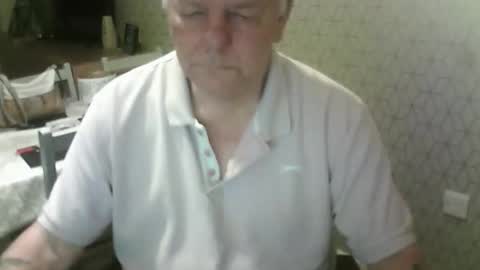 Snapshot of ray47 chatting on 09.14.25 ray47 online show from 09.14.25