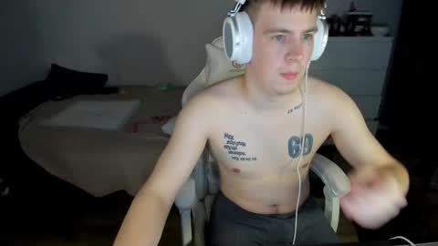 Snapshot of ray_hill chatting on 10.02.25 Ray online show from 10.02.25