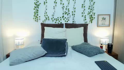 Ray online show from 10.17.25