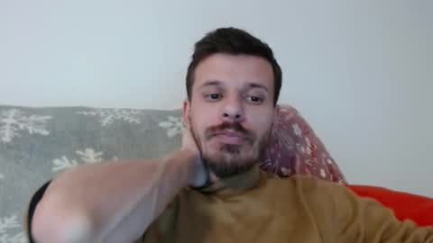 Snapshot of rayann27 chatting on 12.16.25 rayan online show from 12.16.25