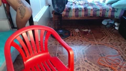 Snapshot of raycatt chatting on 11.12.25 Ray online show from 11.12.25