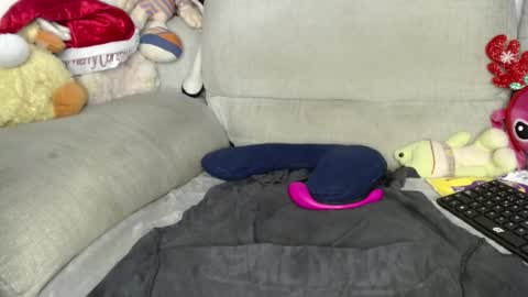 Snapshot of raycatt chatting on 12.14.25 Ray online show from 12.14.25