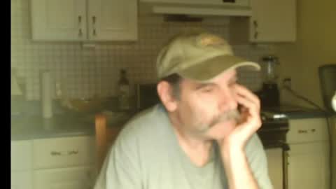 Snapshot of raylene4u2 chatting on 07.04.26 Ray online show from 07.04.26
