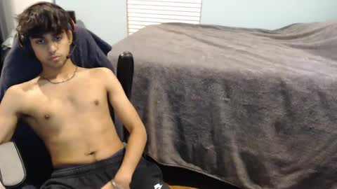 raymondg8596 online show from 02.25.25