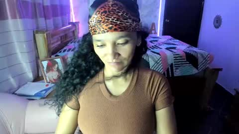 Snapshot of rayza_mature_ chatting on 02.23.25 Danna online show from 02.23.25