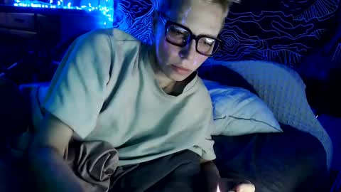  Yrriel Strife Candy-Demon Caveboy mr. Cringe   online show from 12.31.24