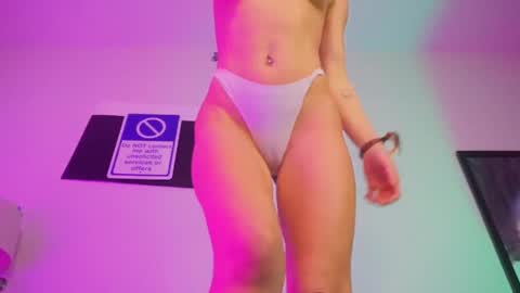 Snapshot of reallilygrace chatting on 12.22.24 Lily Grace online show from 12.22.24