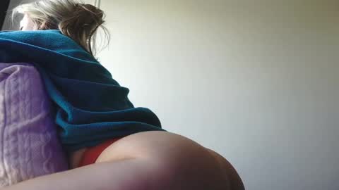 Snapshot of reallilygrace chatting on 02.19.25 Lily Grace online show from 02.19.25