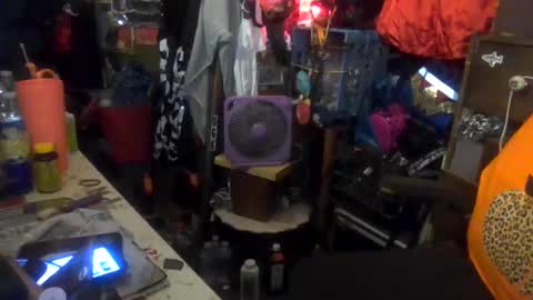 Snapshot of reallyredrum69th chatting on 10.18.25 reallyredrum69th online show from 10.18.25