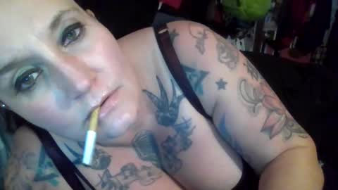Snapshot of reallyredrum69th chatting on 10.25.25 reallyredrum69th online show from 10.25.25
