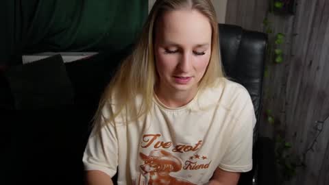 Snapshot of realmiagold chatting on 02.07.25 IG realmiagold online show from 02.07.25