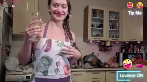 Snapshot of realmiagold chatting on 10.08.25 IG realmiagold online show from 10.08.25