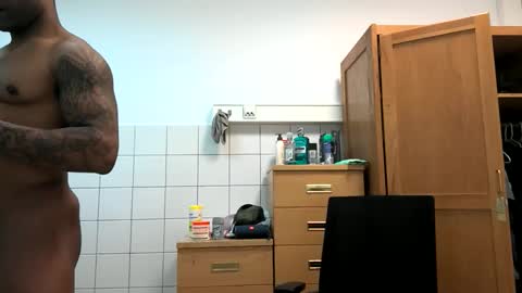 Rey online show from 04.14.26