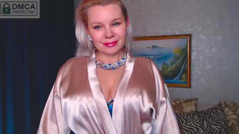 Snapshot of reasonforpassion_ chatting on 02.14.25 Im a little sick. Ill be back soon. online show from 02.14.25