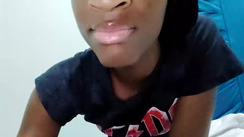 Tu mami Rebecca online show from 05.13.26