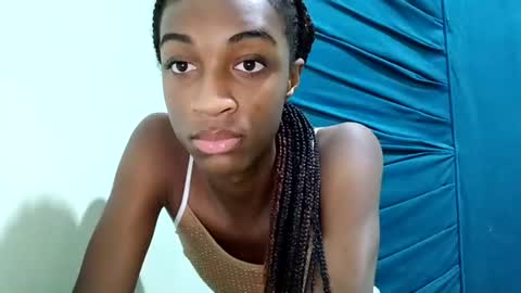 Tu mami Rebecca online show from 06.16.26