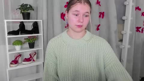 rebecca_____ online show from 02.10.25