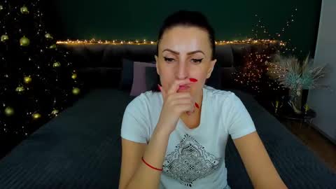 rebecca_diamonds online show from 01.12.25