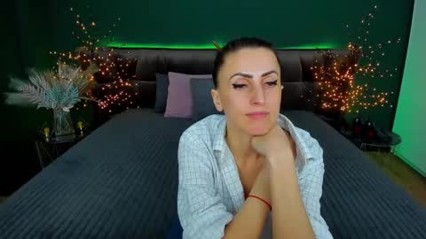 rebecca_diamonds online show from 02.06.25