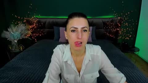 rebecca_diamonds online show from 02.26.25