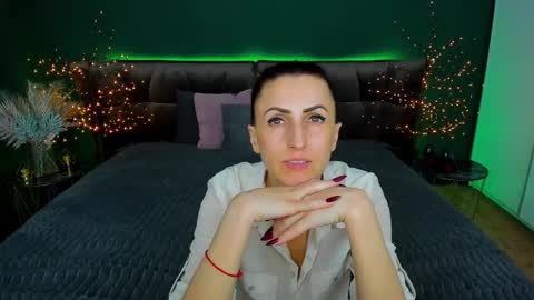 rebecca_diamonds online show from 03.03.25