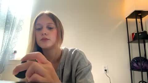Snapshot of rebeccascottx chatting on 08.05.26 rebeccascottx online show from 08.05.26