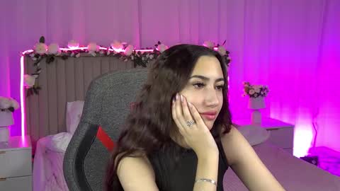 Snapshot of rebeckathornton chatting on 01.10.26 rebeckathornton online show from 01.10.26