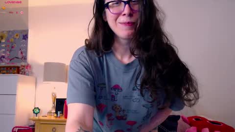 Snapshot of rebekahrayne_ chatting on 12.12.24 Beks  online show from 12.12.24