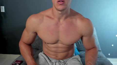 twitter REECET26 instagram RECCETAYLOR online show from 01.25.25