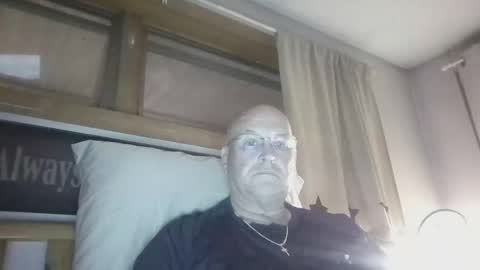 Snapshot of recman15 chatting on 10.08.25 Mtn. Man online show from 10.08.25