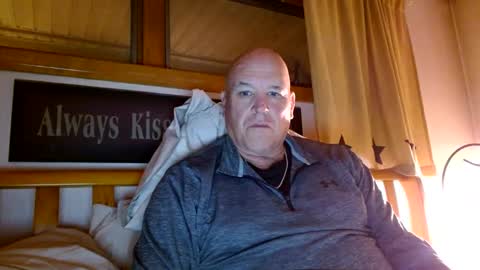 Snapshot of recman15 chatting on 10.13.25 Mtn. Man online show from 10.13.25