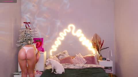 Snapshot of red__candy chatting on 01.02.25 red__candy online show from 01.02.25