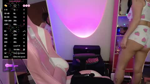 Snapshot of red_barbiedoll chatting on 09.21.25 Barbie -----  online show from 09.21.25