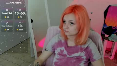 Snapshot of red_bestie_ chatting on 09.25.25 Bestie online show from 09.25.25