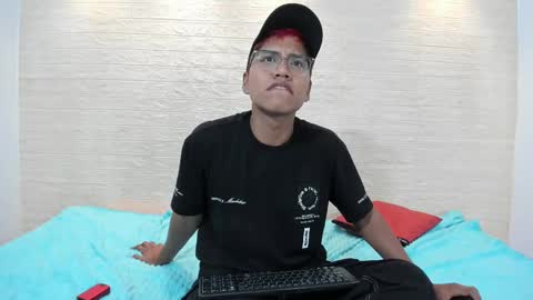 Snapshot of red_damon chatting on 12.03.24 red_damon online show from 12.03.24