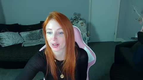 Red -  online show from 12.09.24