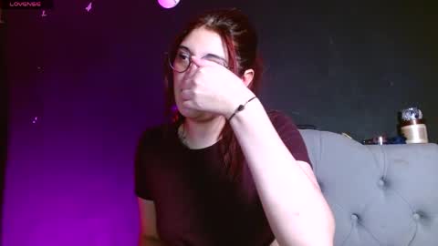 IG   OF red moonn online show from 04.09.26