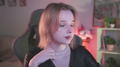 QUEEN OF EVIL online show from 12.16.24
