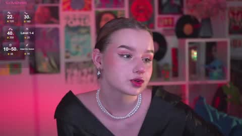 QUEEN OF EVIL online show from 12.21.24