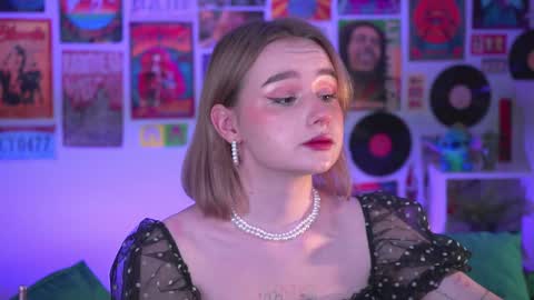 QUEEN OF EVIL online show from 12.23.24