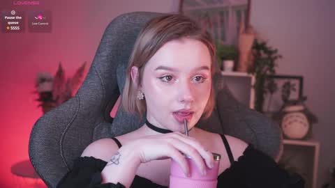 QUEEN OF EVIL online show from 01.09.25