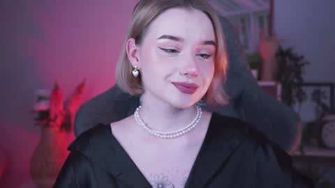 QUEEN OF EVIL online show from 01.12.25