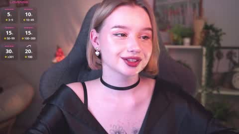 QUEEN OF EVIL online show from 01.15.25