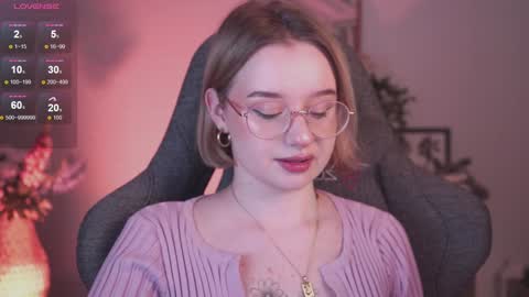 QUEEN OF EVIL online show from 01.20.25