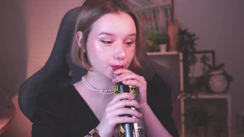 QUEEN OF EVIL online show from 01.23.25