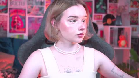 QUEEN OF EVIL online show from 01.26.25