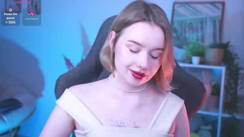 QUEEN OF EVIL online show from 03.11.25