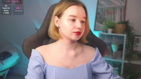 QUEEN OF EVIL online show from 03.12.25
