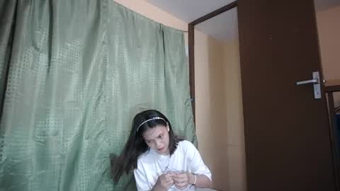 Snapshot of red_rose20315004 chatting on 10.14.25 Rose online show from 10.14.25