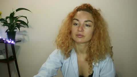 Snapshot of reddgirll chatting on 01.30.25 reddgirll online show from 01.30.25